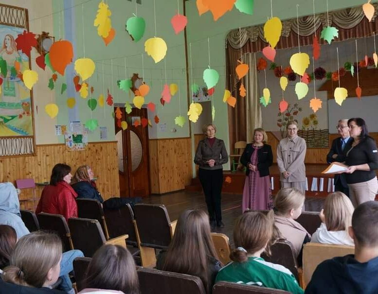 photo_5319228159448699031_y